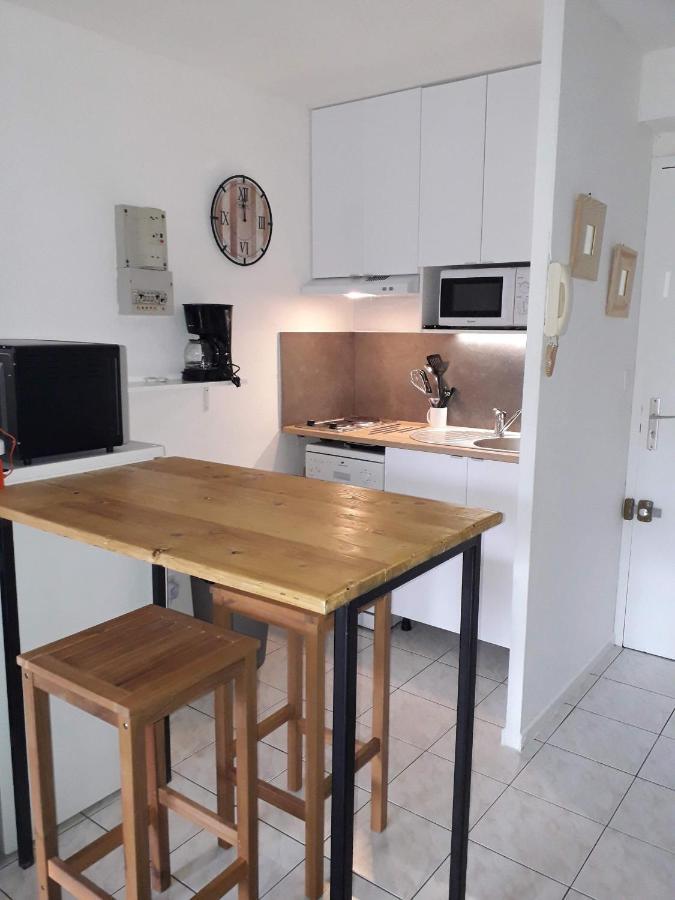 Le Venizio - Classe 2 Etoiles - T2 Climatise, Avec Terrasse, Parking, Pret De Velos, 10 Minutes A Pied Gare Et Centre Ville Сет Экстерьер фото